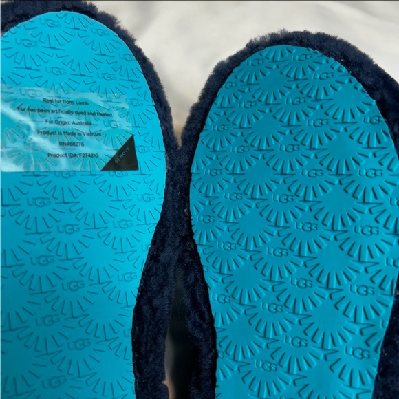 Ugg Fluff Yeah Slides - Picture 10 of 11